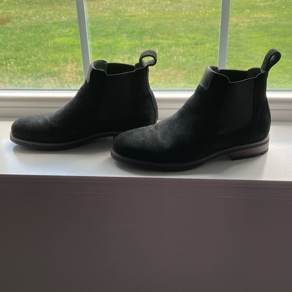 Stacy Adams Osgood boot. Size 7 black suade.  Runs big. Wore once, wrong size.